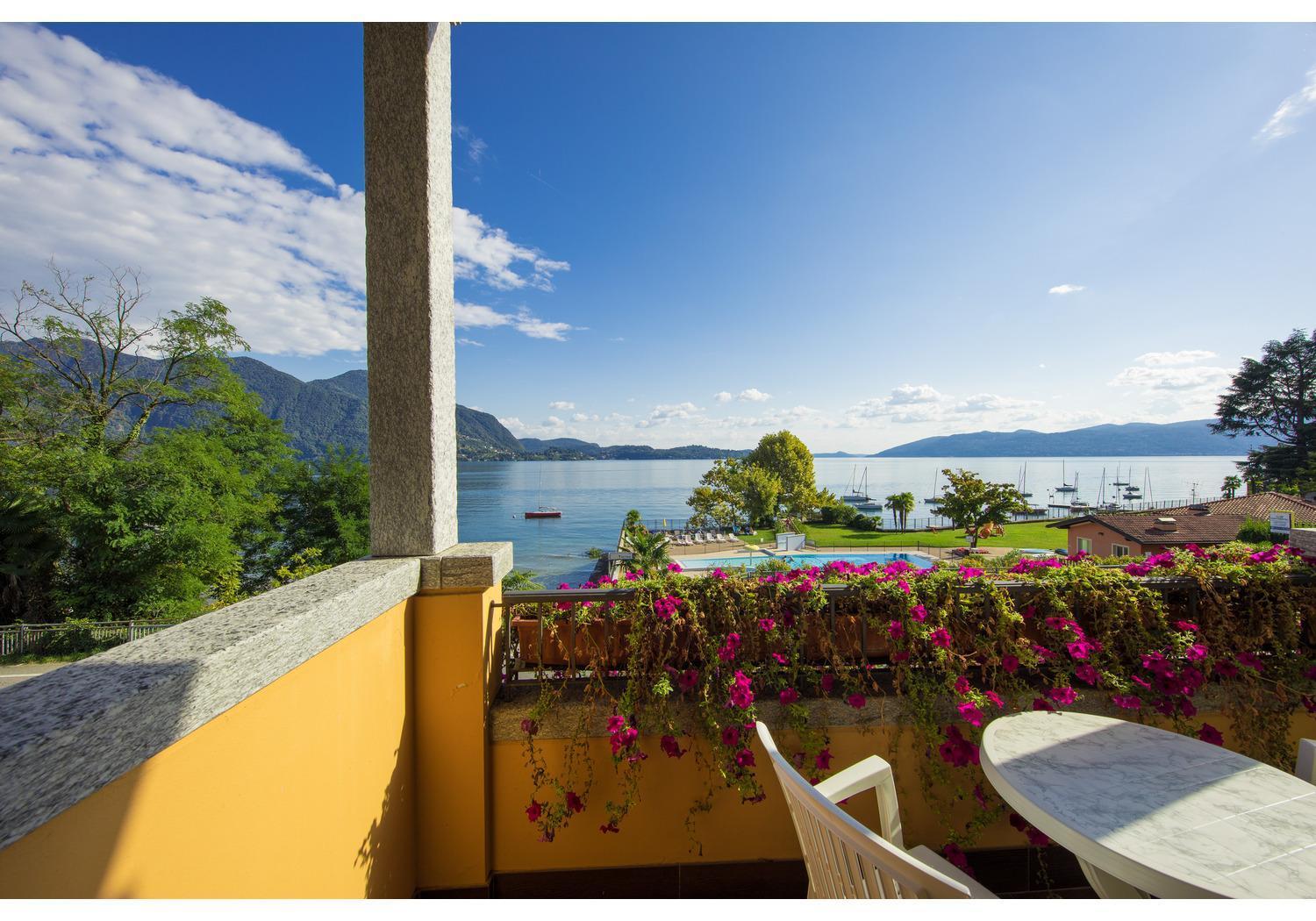 Hotel Residence Zust Verbania Ngoại thất bức ảnh
